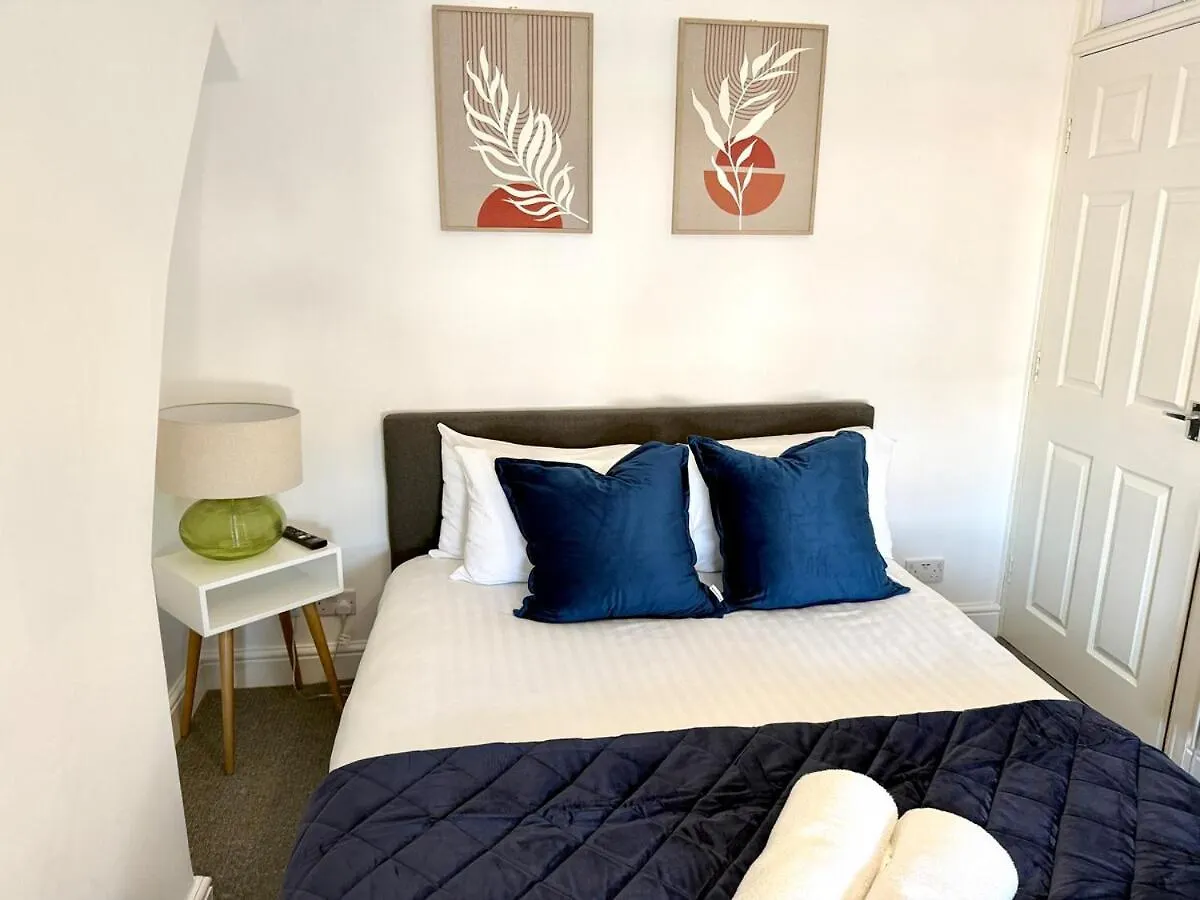 City Centre Embankment View Apartment Sleeps 3 Cardiff Reino Unido